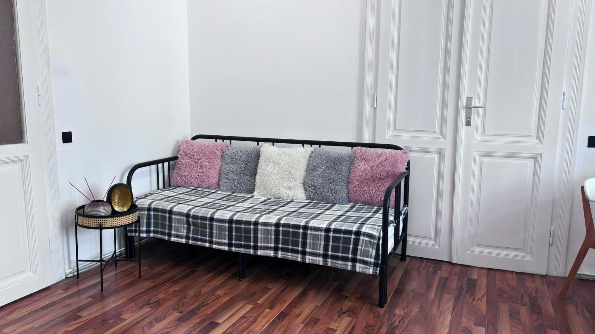 Big And Comfortable Mariahilfer Apartment Viena Exterior foto